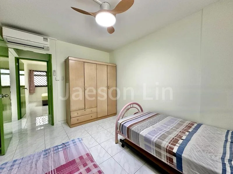 Room (HDB) for Rent in  404 Woodlands Street 41 - Image 1