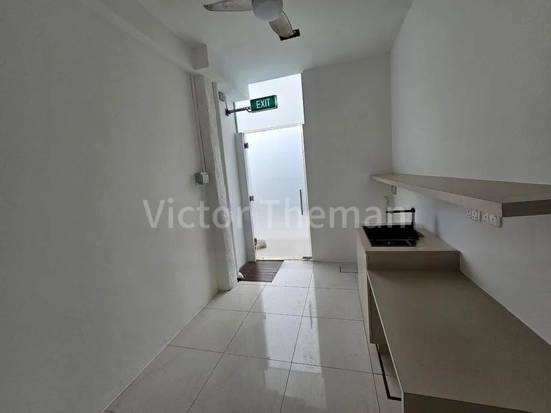 Shop / Shophouse for Rent: 246 Upper Thomson Road - Image 3