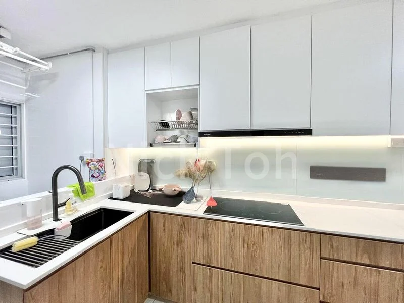 Common Room (HDB) for Rent in  455 Jurong West Street 42 - Image 1