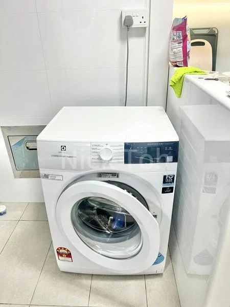 Common Room (HDB) for Rent in  455 Jurong West Street 42 - Image 11