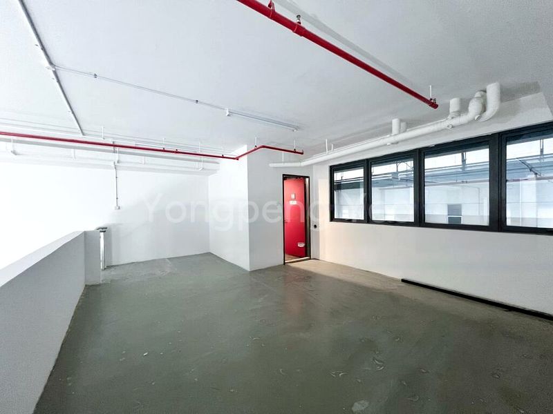 Light Industrial (B1) for Sale: S9, Sheffield, 2,500 sq ft Workshop - Image 4