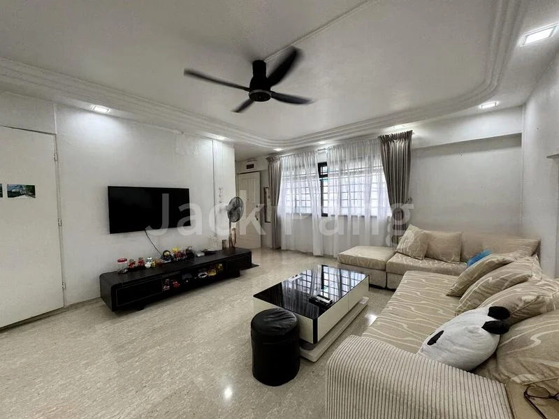 5 Room (5A) HDB for Sale in  313 Sembawang Drive - Image 2