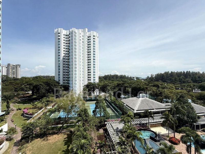 4 Bed Condo for Rent in  The Waterside - Image 8