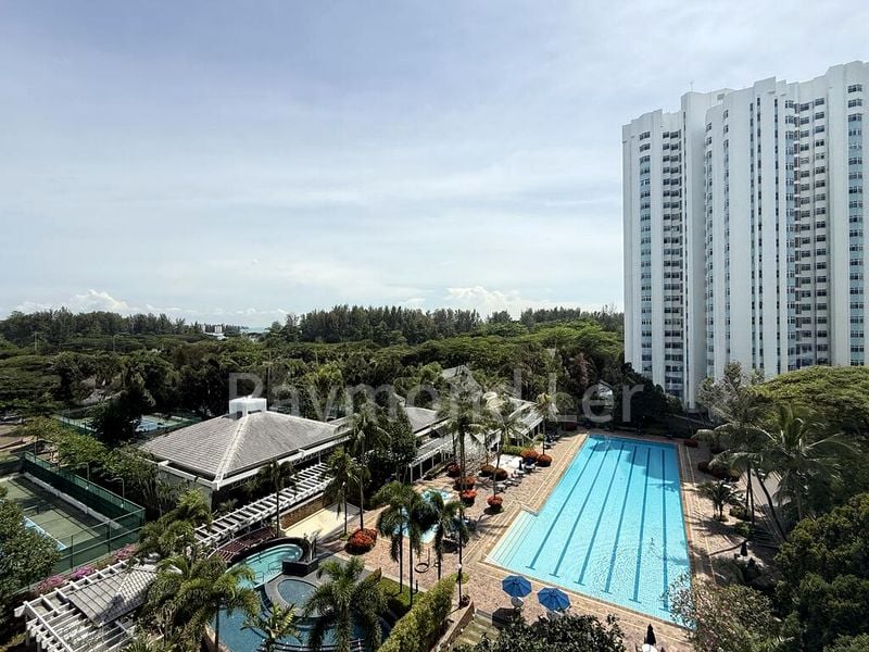 4 Bed Condo for Rent in  The Waterside - Image 9