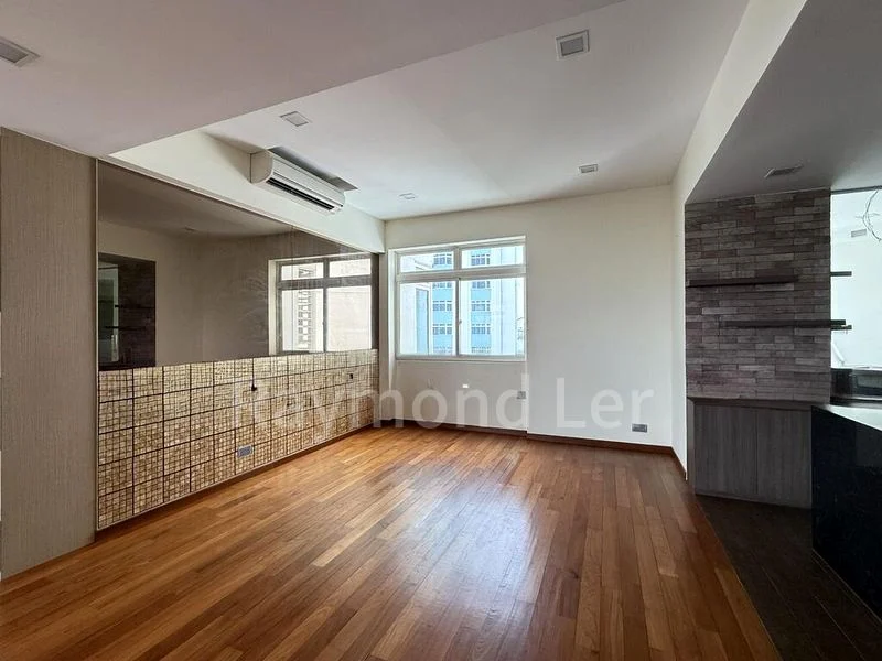 4 Bed Condo for Rent in  The Waterside - Image 5