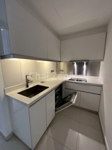 4 Bed Apartment (Condo) for Sale in  Marina Bay Suites - Image 11