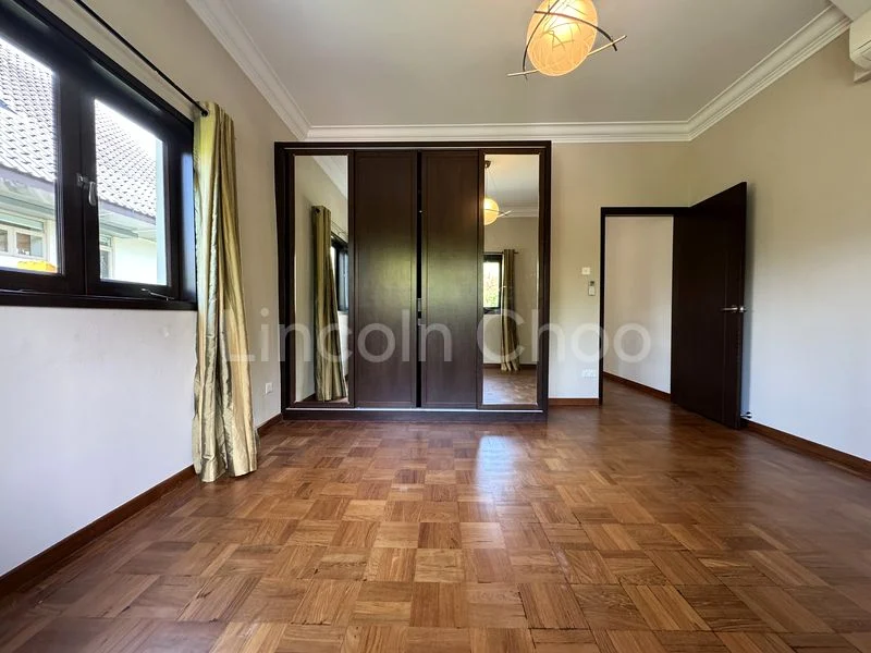 4+1 Bed Semi-Detached House (Landed) for Sale in  Hillcrest Park - Image 17