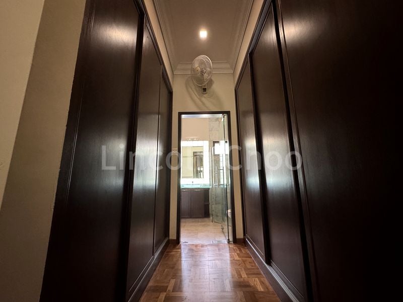 4+1 Bed Semi-Detached House (Landed) for Sale in  Hillcrest Park - Image 13