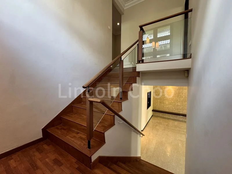 4+1 Bed Semi-Detached House (Landed) for Sale in  Hillcrest Park - Image 19