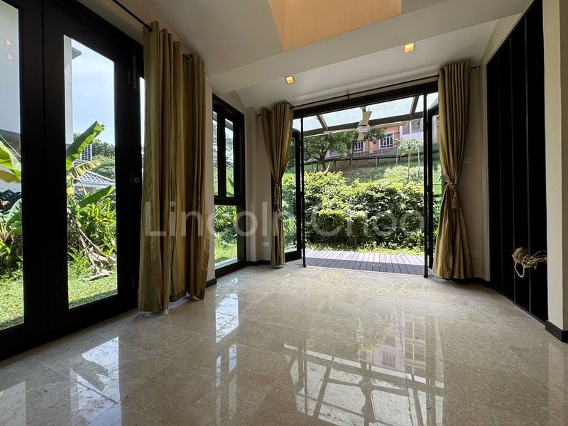 4+1 Bed Semi-Detached House (Landed) for Sale in  Hillcrest Park - Image 2