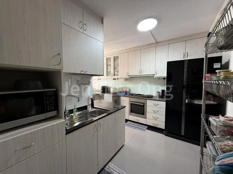 5 Room (5A) HDB for Sale in 514 Pasir Ris Street 52 - Image 6