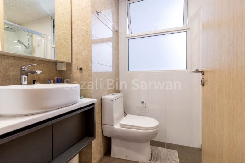 3 Bed Executive Condo for Sale in Forestville - Image 40