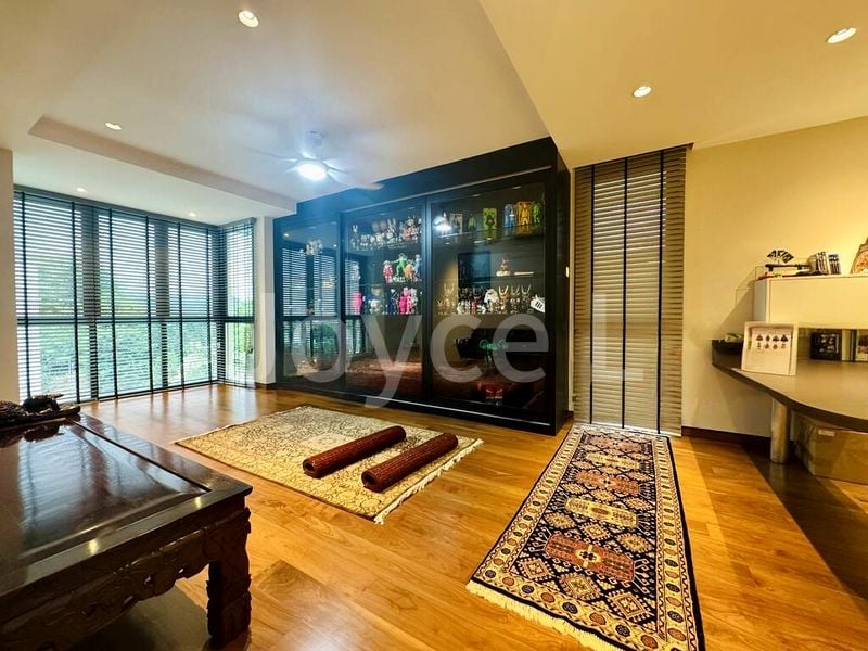 9 Bed Bungalow (Landed) for Sale in  Mayfair Modern - Image 1