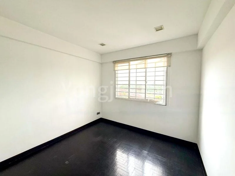 3 Bed Condo for Rent in  Castle Green - Image 5
