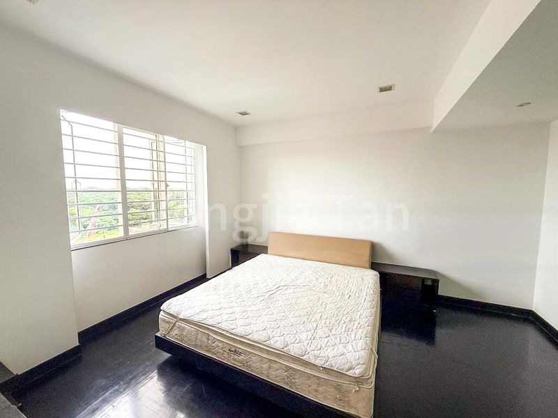 3 Bed Condo for Rent in  Castle Green - Image 6