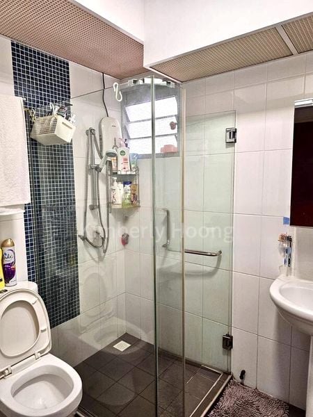 Room (HDB) for Rent in  376B Hougang Street 32 - Image 5