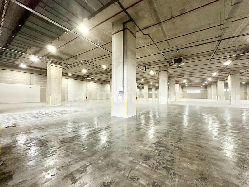 Warehouse for Rent: 24 Buroh Crescent - Image 1