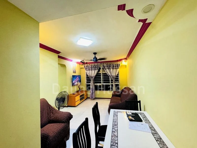 3 Room (3A) HDB for Sale in  672B Yishun Avenue 4 - Image 1