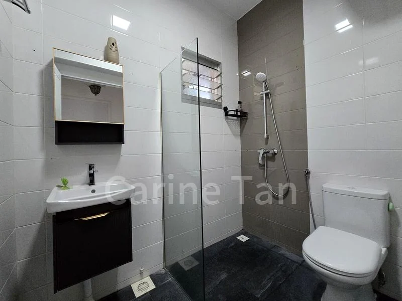 Common Room (HDB) for Rent in 224B Sumang Lane - Image 7
