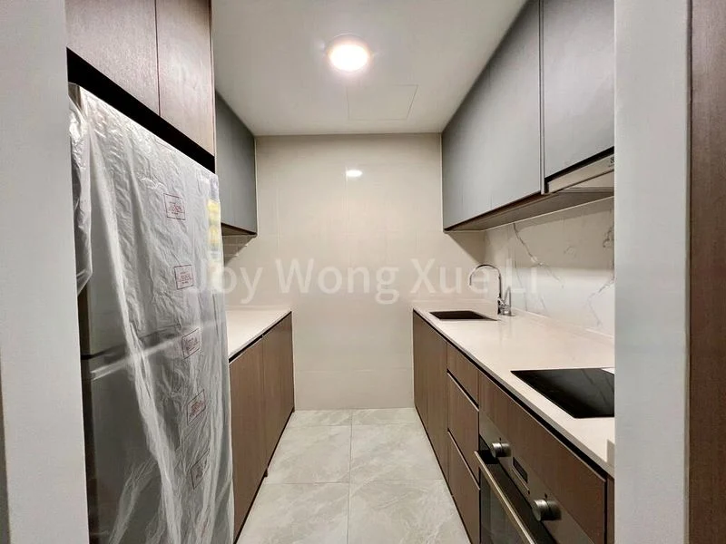 2 Bed Condo for Sale in  The Watergardens At Canberra - Image 2