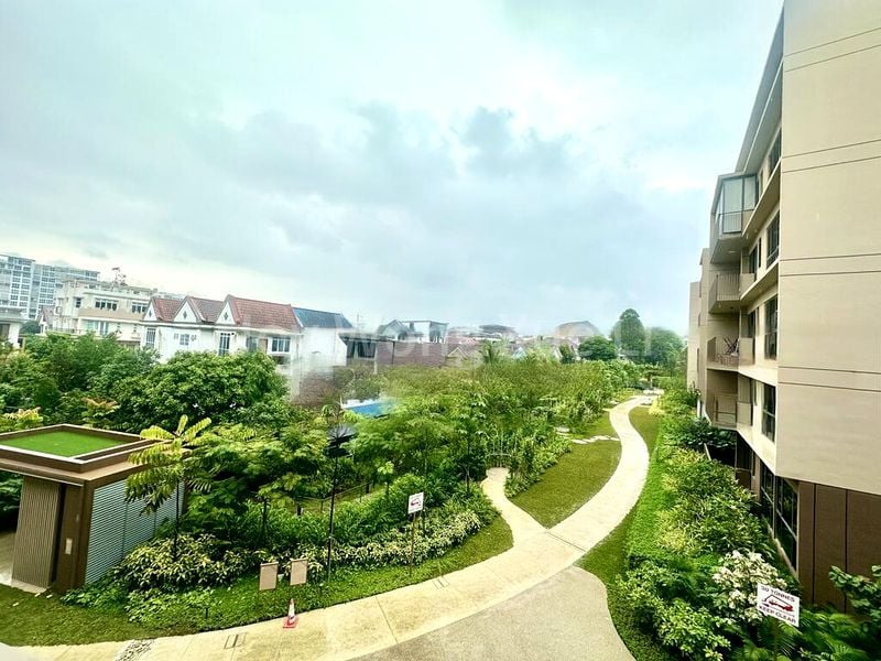 2 Bed Condo for Sale in  The Watergardens At Canberra - Image 7