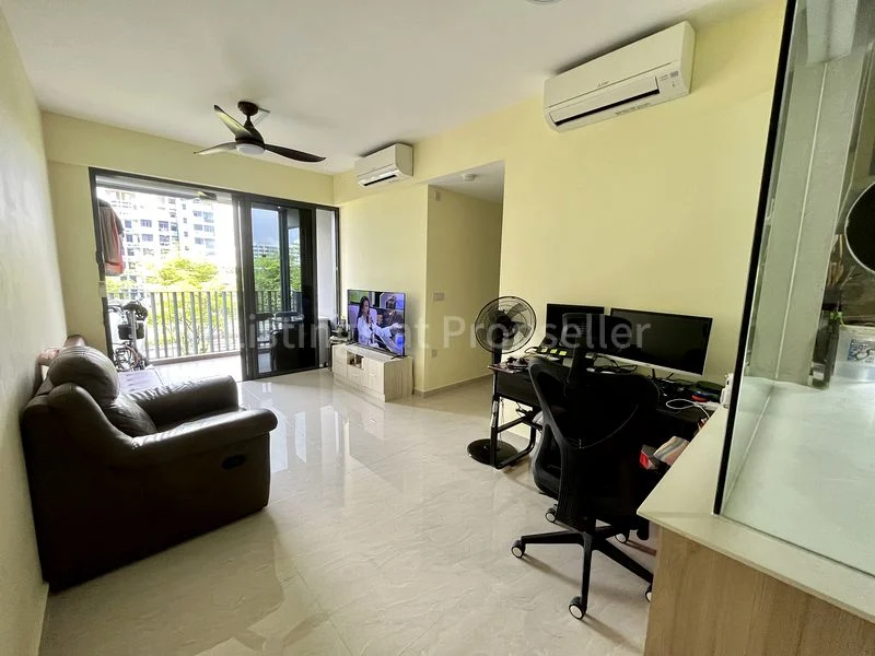 3 Bed Condo for Sale in Grandeur Park Residences - Image 1