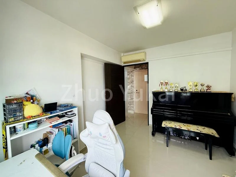 Premium HDB for Sale in  209B Compassvale Lane - Image 4