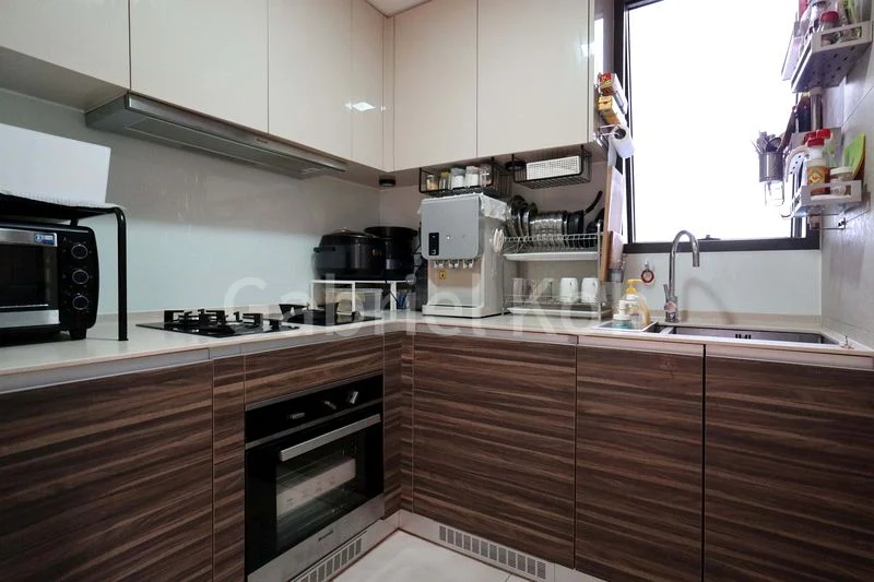 3 Bed Condo for Sale in  Commonwealth Towers - Image 13