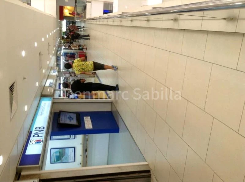 Shop / Shophouse for Rent in  Lucky Plaza - Image 3