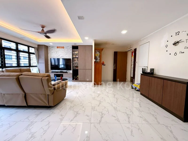 5 Room (5I) HDB for Sale in  457A Sengkang West Road - Image 2