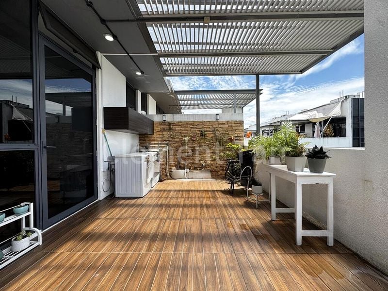 4 Bed Terraced House (Landed) for Rent in  Alana - Image 3