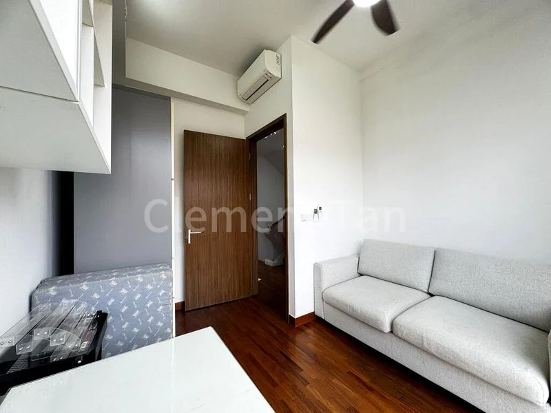 4 Bed Terraced House (Landed) for Rent in  Alana - Image 9