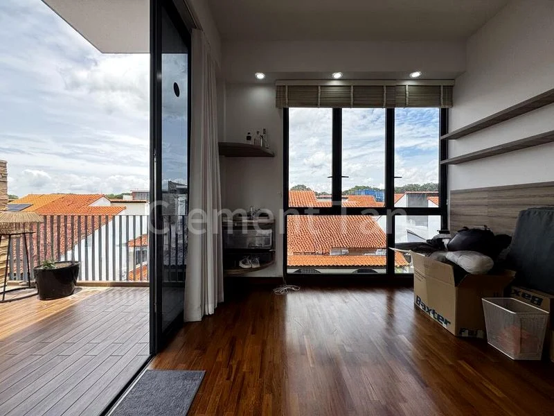 4 Bed Terraced House (Landed) for Rent in  Alana - Image 5