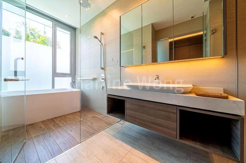 7 Bed Bungalow (Landed) for Rent in  Paradise Island - Image 4