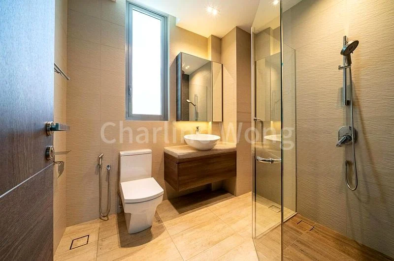 7 Bed Bungalow (Landed) for Rent in  Paradise Island - Image 12