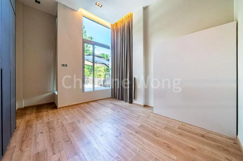 7 Bed Bungalow (Landed) for Rent in  Paradise Island - Image 11