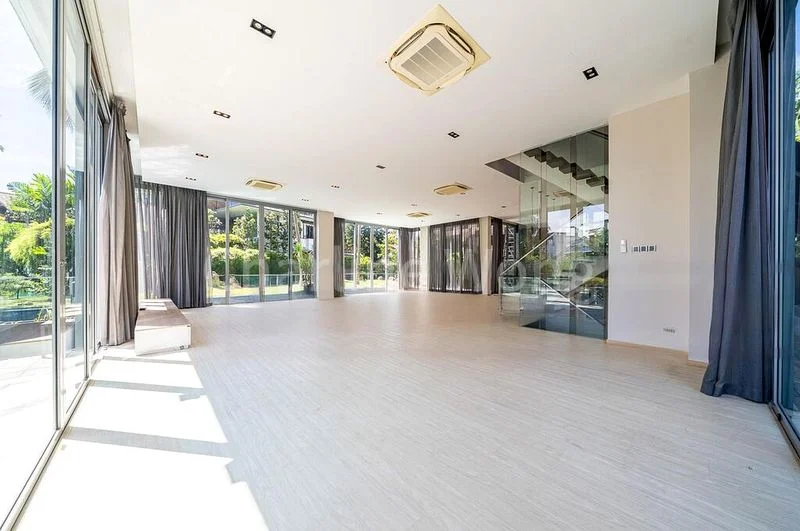 7 Bed Bungalow (Landed) for Rent in  Paradise Island - Image 20