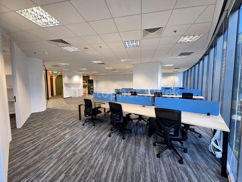 Office for Rent: Plus 2,000 sq ft Office Space, 123 Main Street, Downtown Complex - Image 9