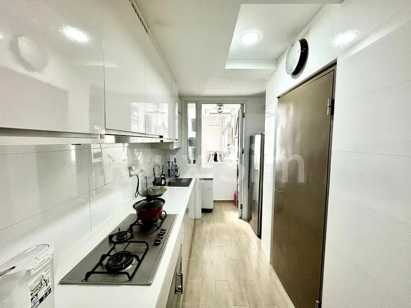 3 Bed Executive Condo for Rent in  Forestville - Image 7