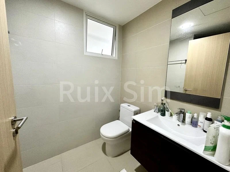 3 Bed Executive Condo for Rent in  Forestville - Image 8