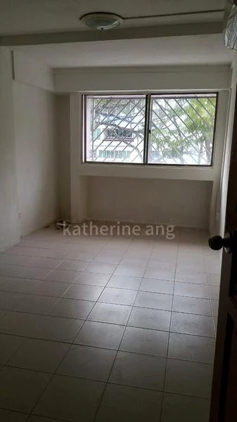 3 Room (3NG) HDB for Rent in 303 Serangoon Avenue 2 - Image 8
