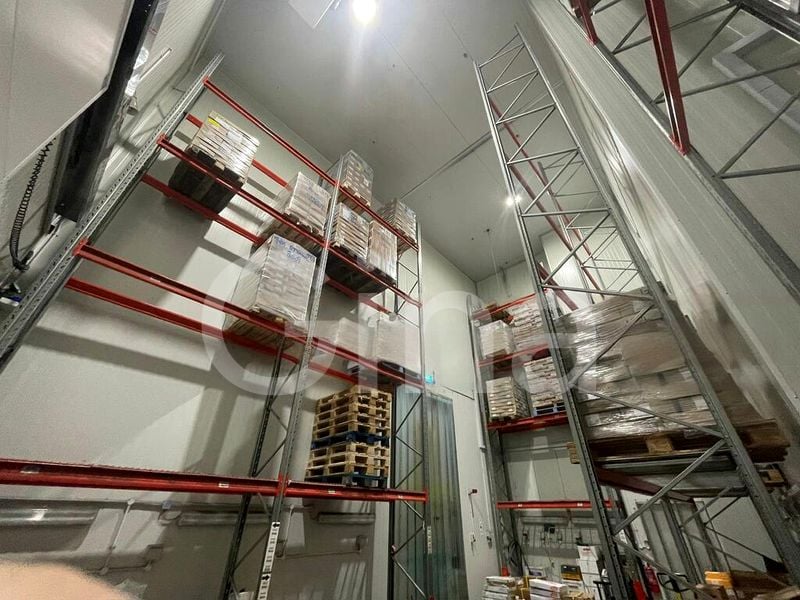 Factory / Workshop (B2) for Sale: 1,500 sq ft Industrial Unit, on Liner Terrace - Image 1