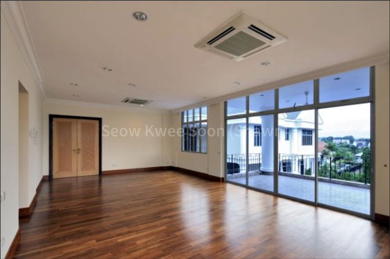 6 Bed Good Class Bungalow (Landed) for Rent in  Villas Holland - Image 4