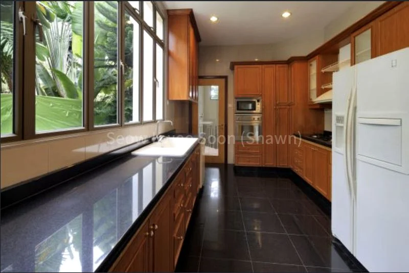 6 Bed Good Class Bungalow (Landed) for Rent in  Villas Holland - Image 9
