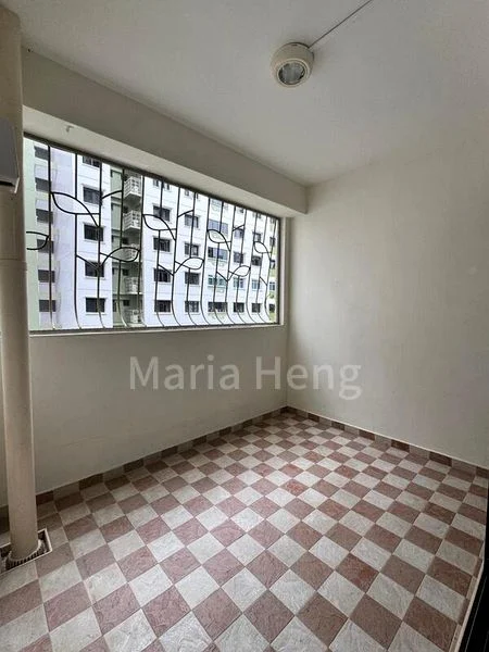 Executive HDB for Sale in  415 Sembawang Drive - Image 9