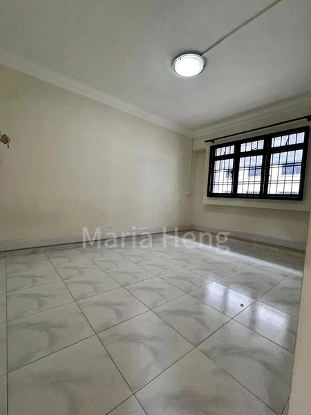 Executive HDB for Sale in  415 Sembawang Drive - Image 12