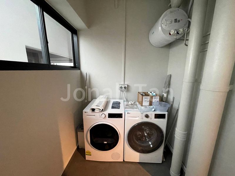 Common Room (HDB) for Rent in  223D Compassvale Walk - Image 4