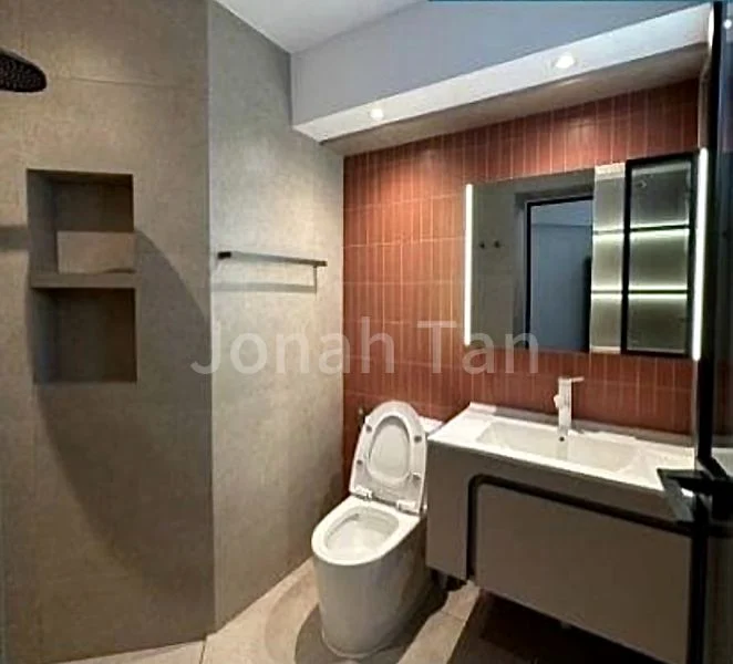 Common Room (HDB) for Rent in  223D Compassvale Walk - Image 1