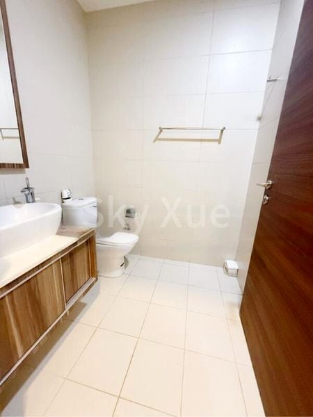 2 Bed Condo for Rent in  The Nautical - Image 9