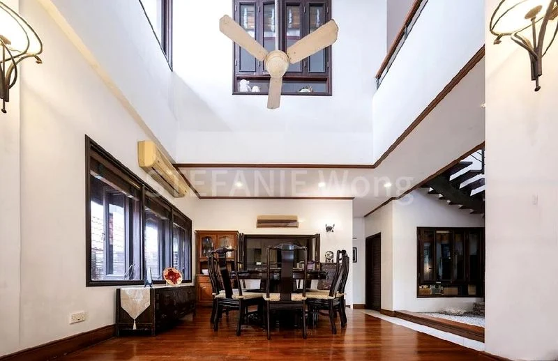 6 Bed Semi-Detached House (Landed) for Sale in Mount Sinai Crescent - Image 2